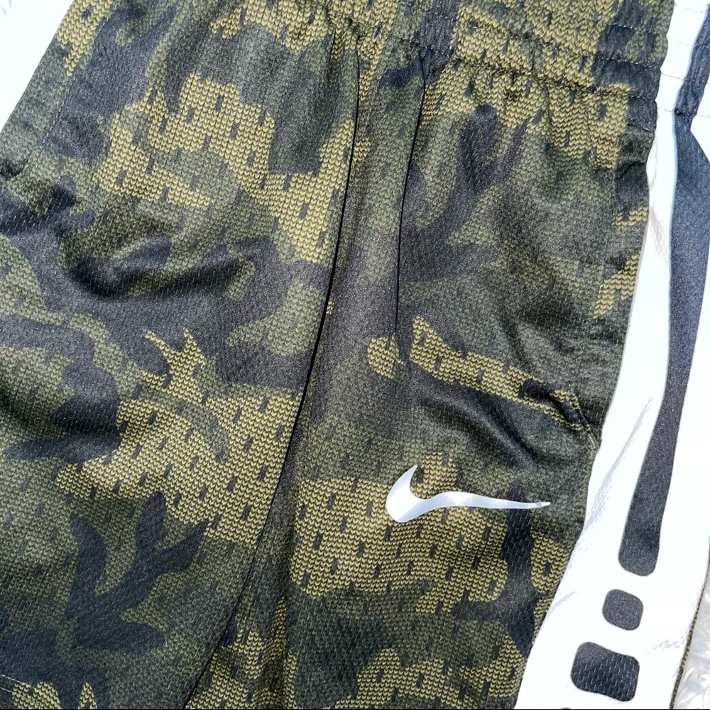 Nike shorts - Picture 4 of 7